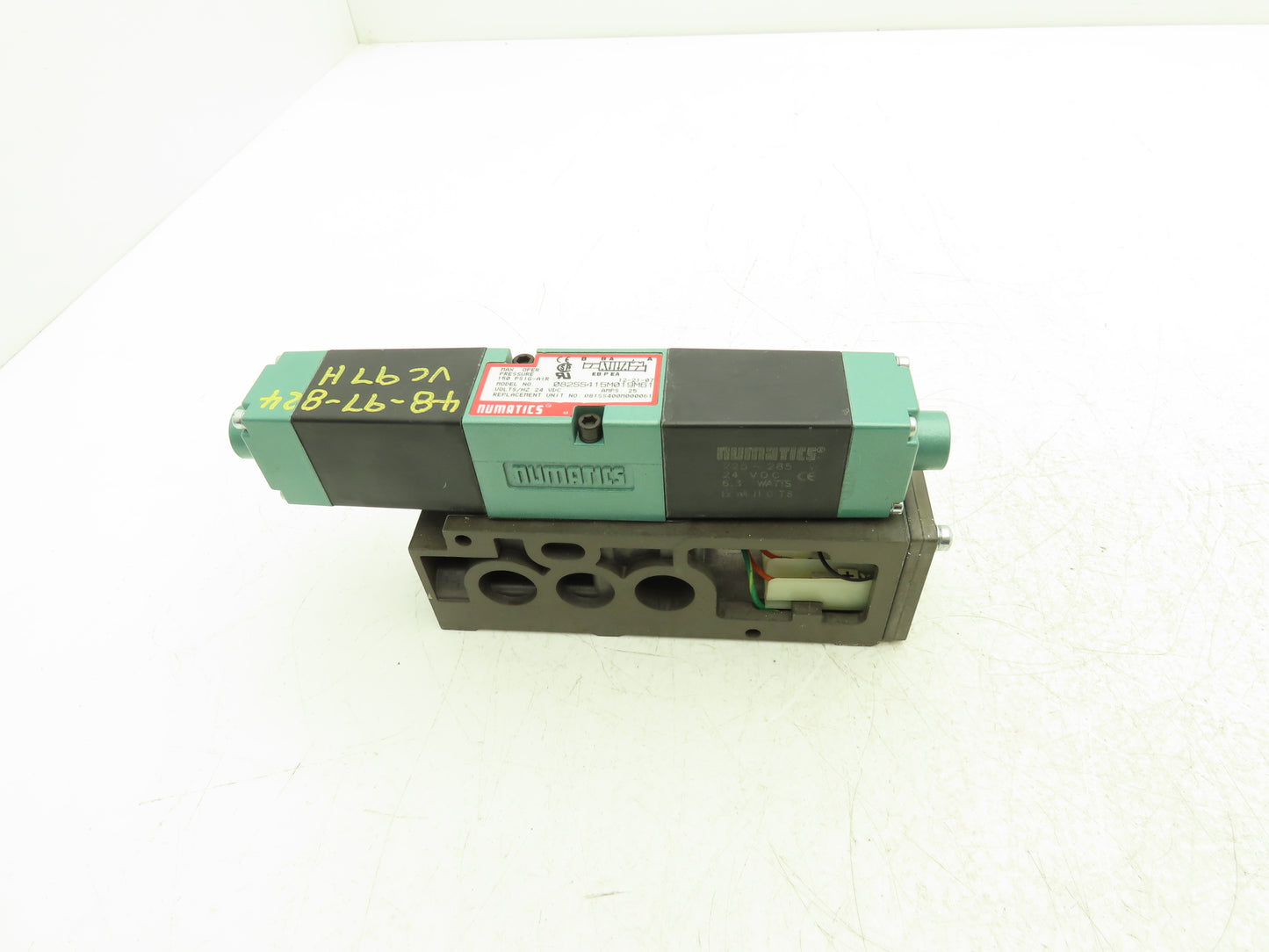 Numatics 082SS415M019M61 Pneumatic Dual Solenoid Valve 2 Pos 4 Way 150 PSI 24VDC