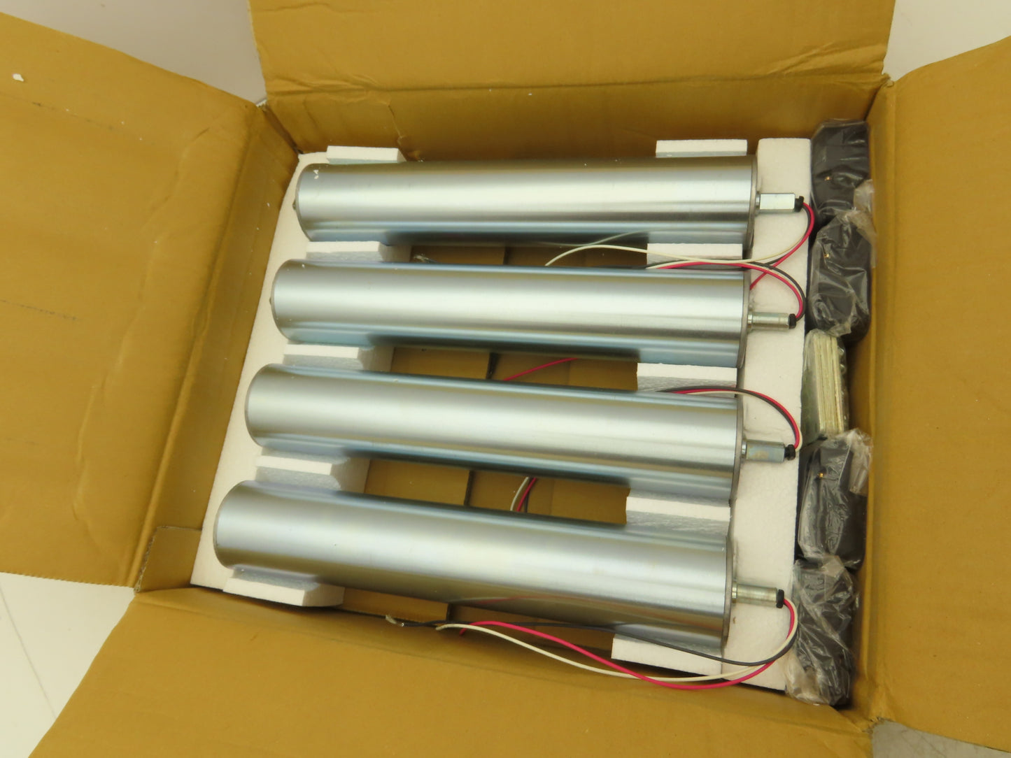 Weston 2RS-570-7-300 Motorized Conveyor Roller 57mm x 300mm 200V 3PH  Lot of 4