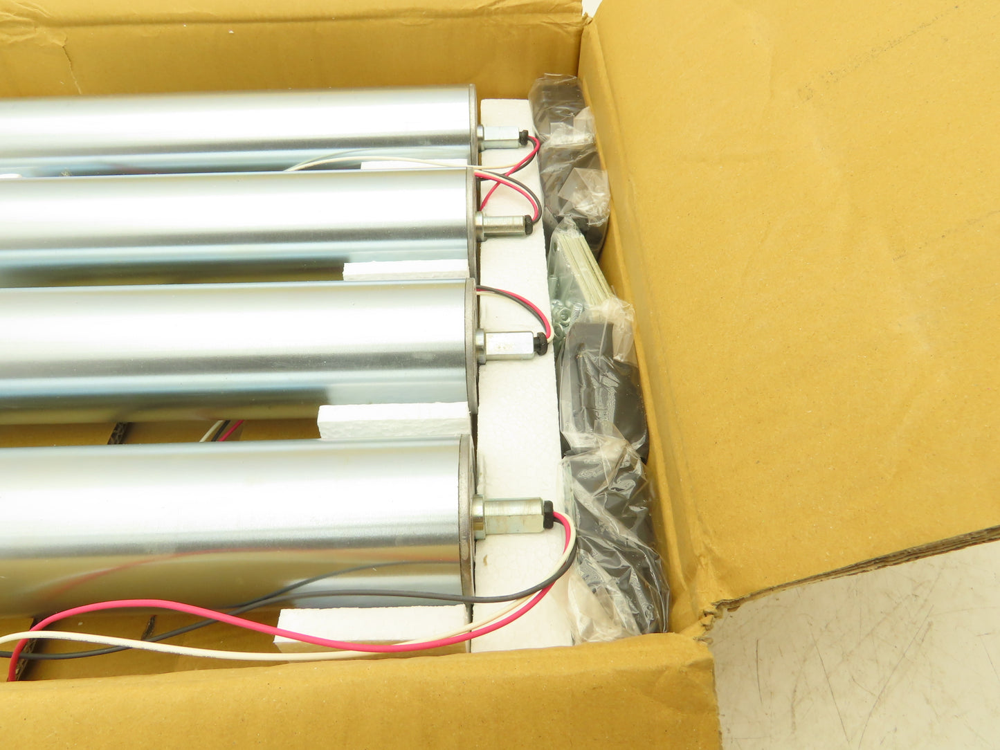 Weston 2RS-570-7-300 Motorized Conveyor Roller 57mm x 300mm 200V 3PH  Lot of 4