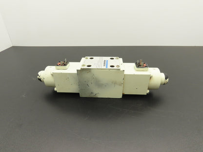 Mannesmann Rexroth 4WRA 10 W40-12/24NZ4/M-993-X Hydraulic Solenoid Valve 24VDC