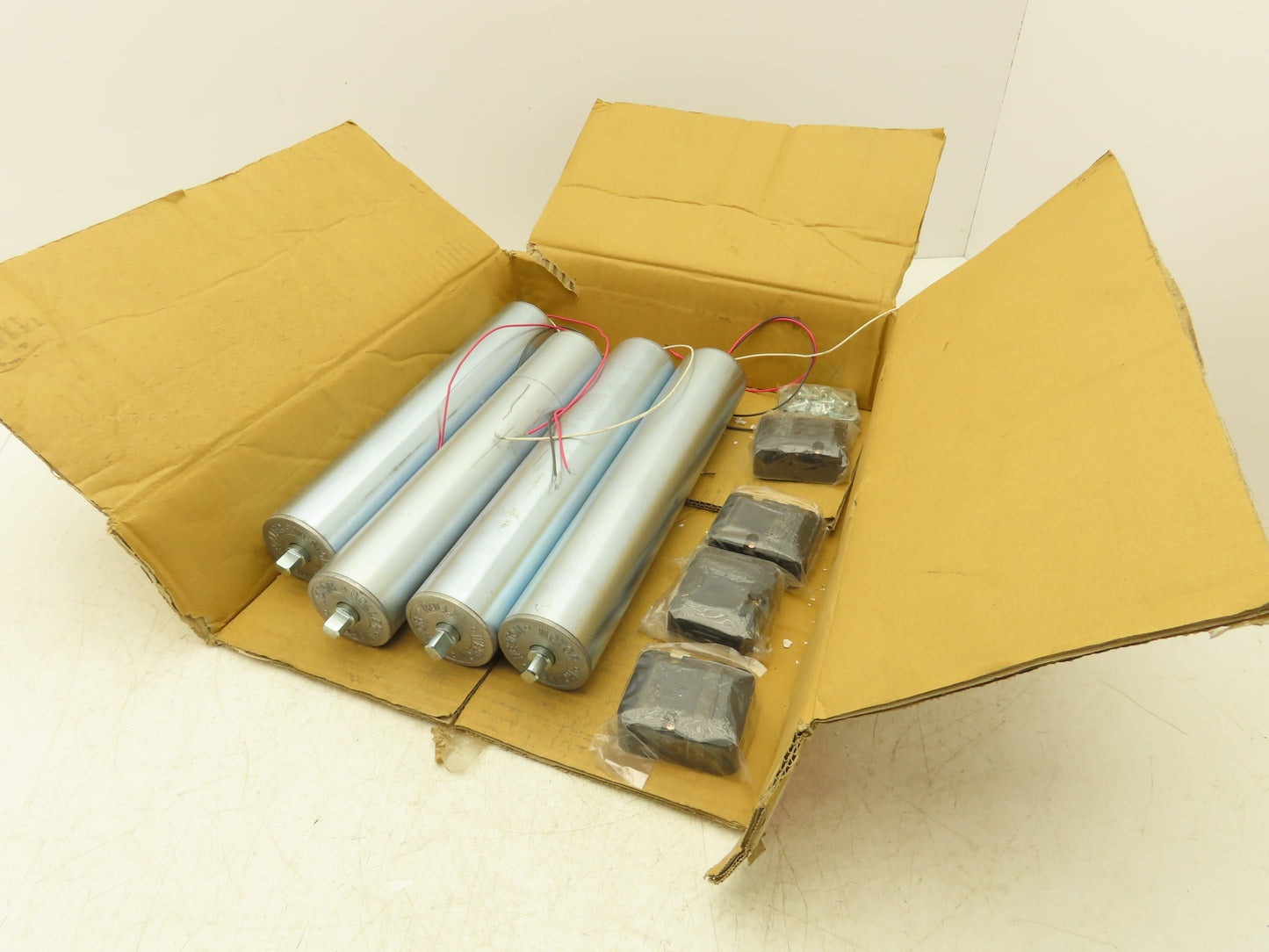 Weston 2RS-570-5-300 Motorized Conveyor Roller 57mm x 300mm 200V 3PH  Lot of 4