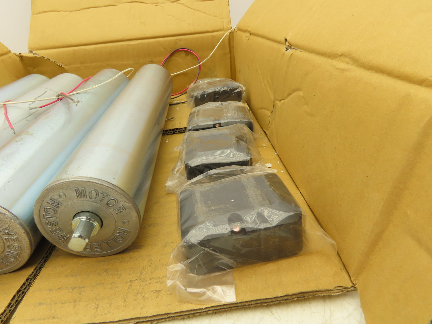 Weston 2RS-570-5-300 Motorized Conveyor Roller 57mm x 300mm 200V 3PH  Lot of 4