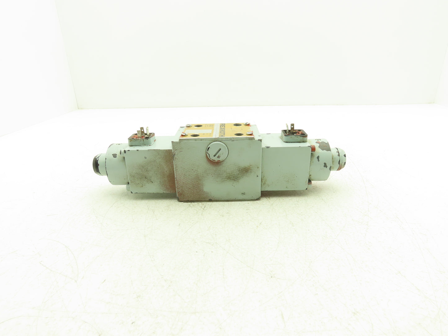Mannesmann Rexroth 4WRA 10 W40-11/24NZ4/M-993-X Hydraulic Solenoid Valve 24VDC