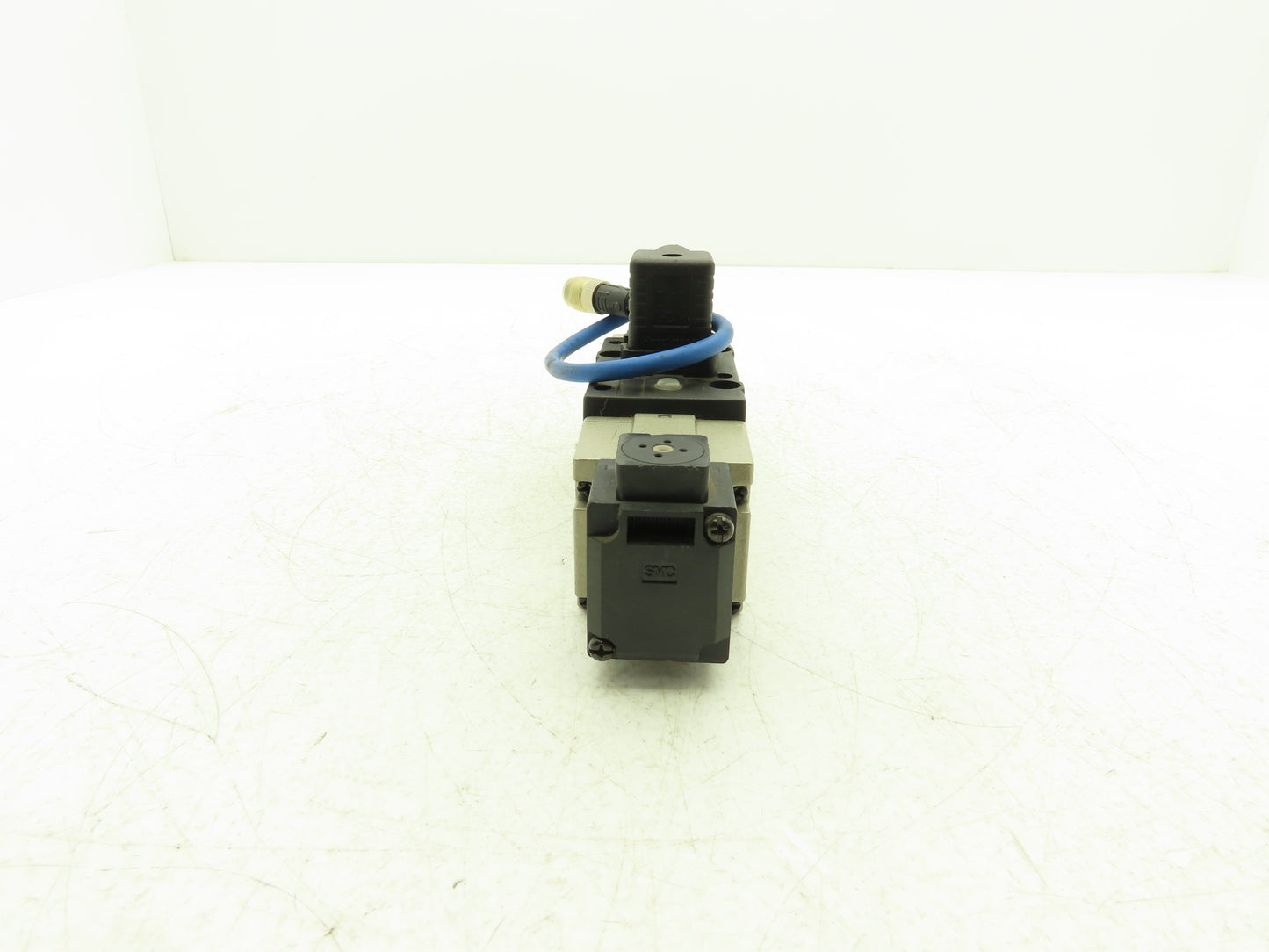 SMC VPN-8-FG-D Pneumatic Air Dual Solenoid Valve 110V