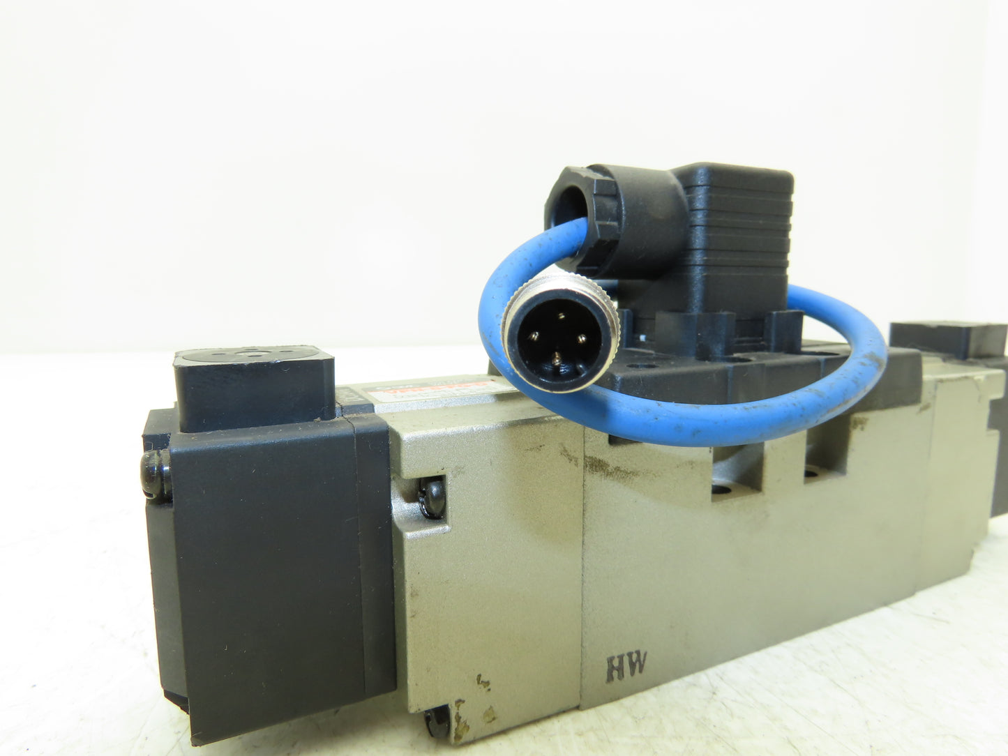 SMC VPN-8-FG-D Pneumatic Air Dual Solenoid Valve 110V