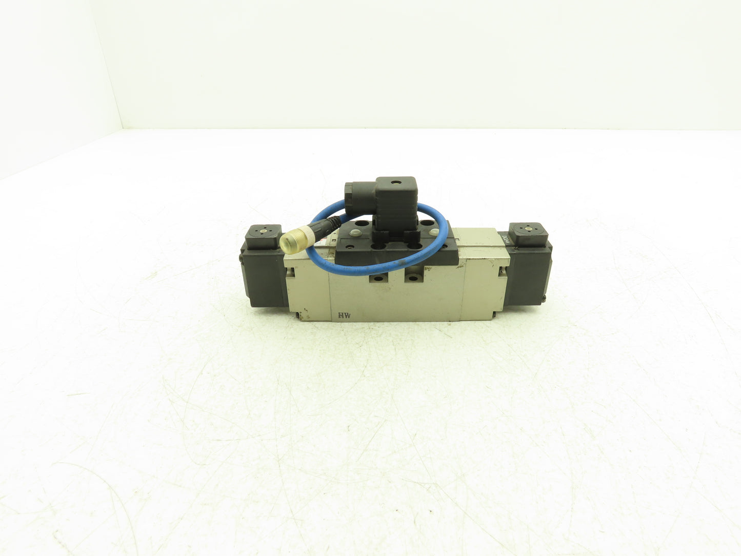 SMC VPN-8-FG-D Pneumatic Air Dual Solenoid Valve 110V