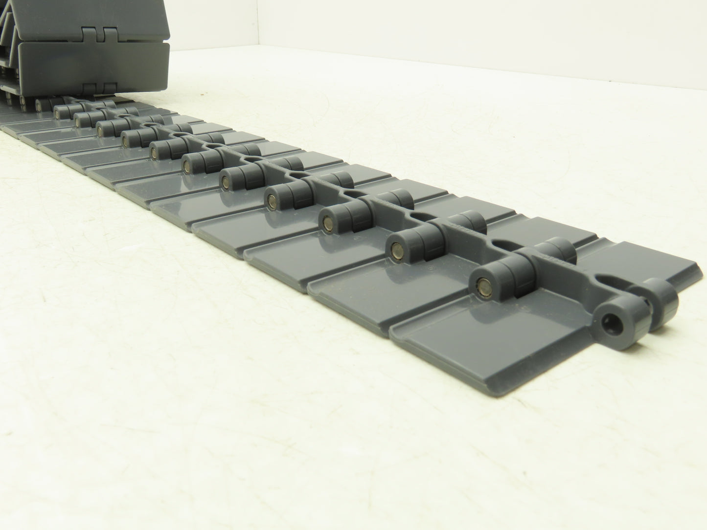 Rexnord CR820-4.5 TableTop Conveyor Chain 4.5"x 10Ft Straight Running Gray