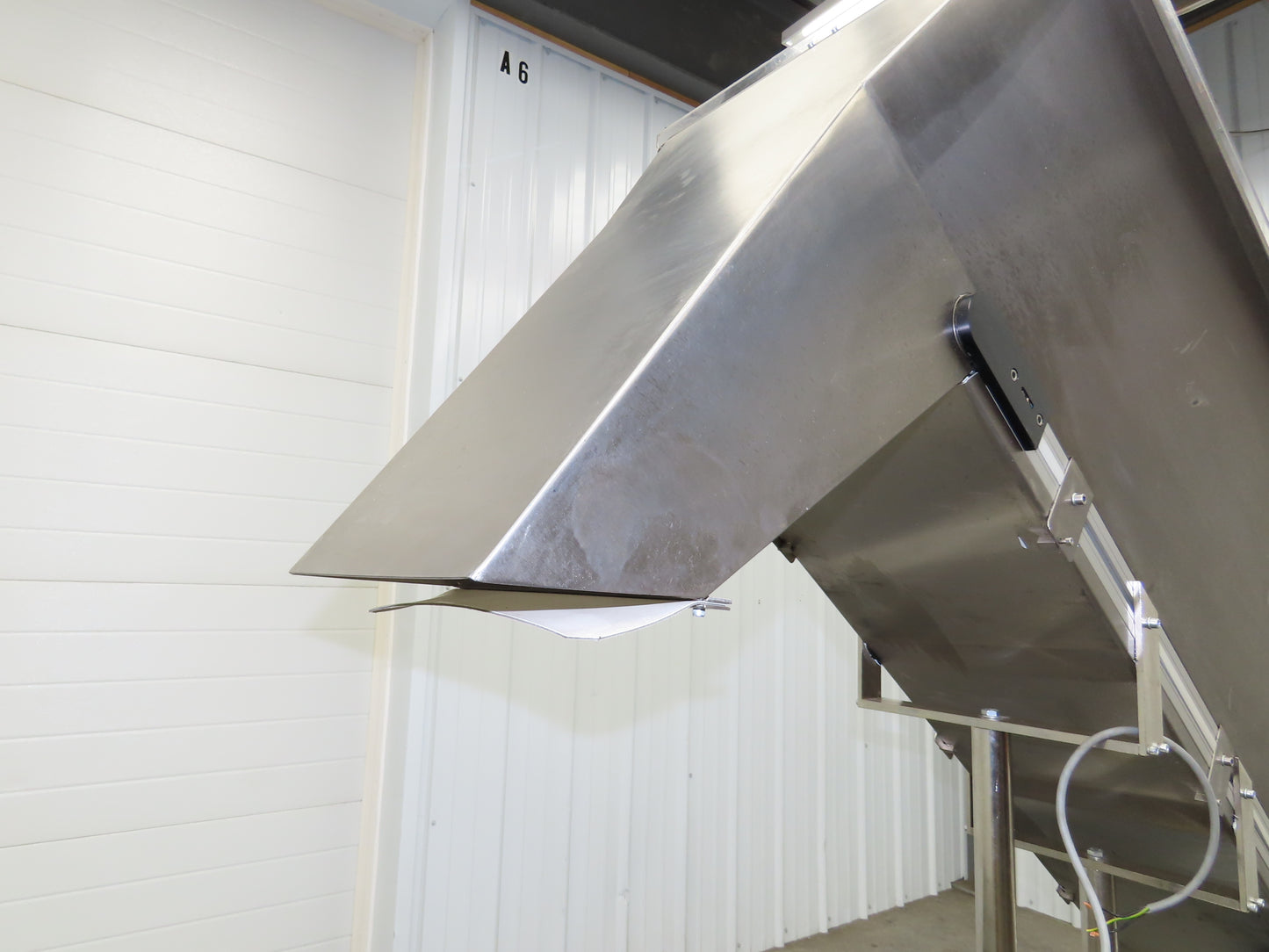 Helatec Held AG Stainless Incline Feed Conveyor 300mm Cleated Belt 64"L 230V 1PH