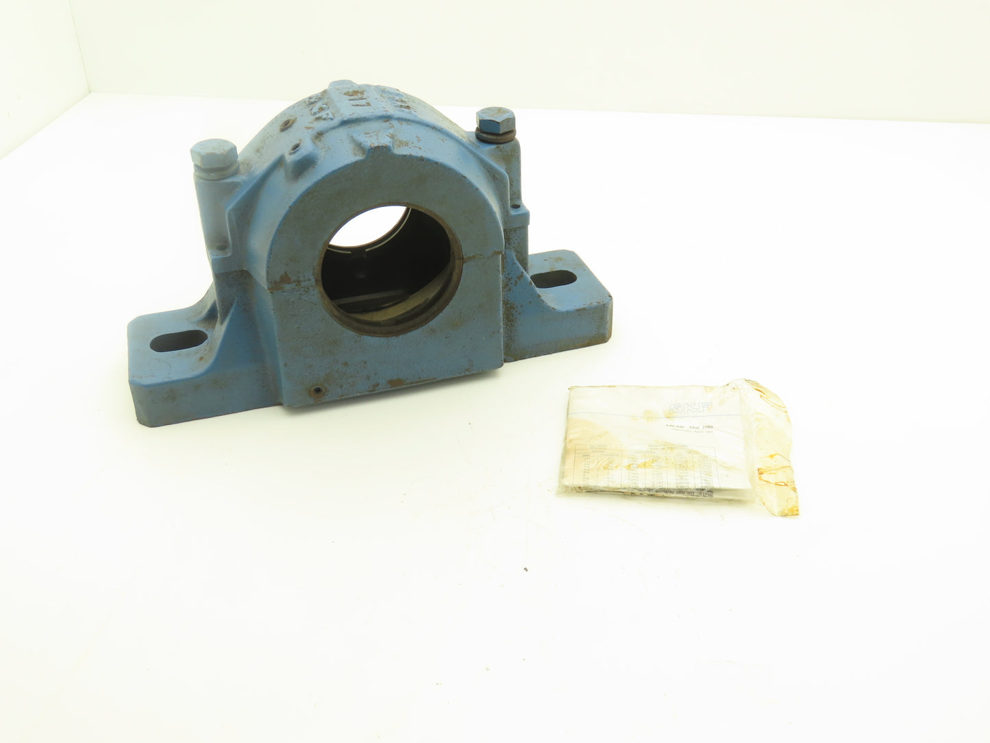 SKF SAF 517 Pillow Block Housing 2 Bolt Base Split Block Cast Iron