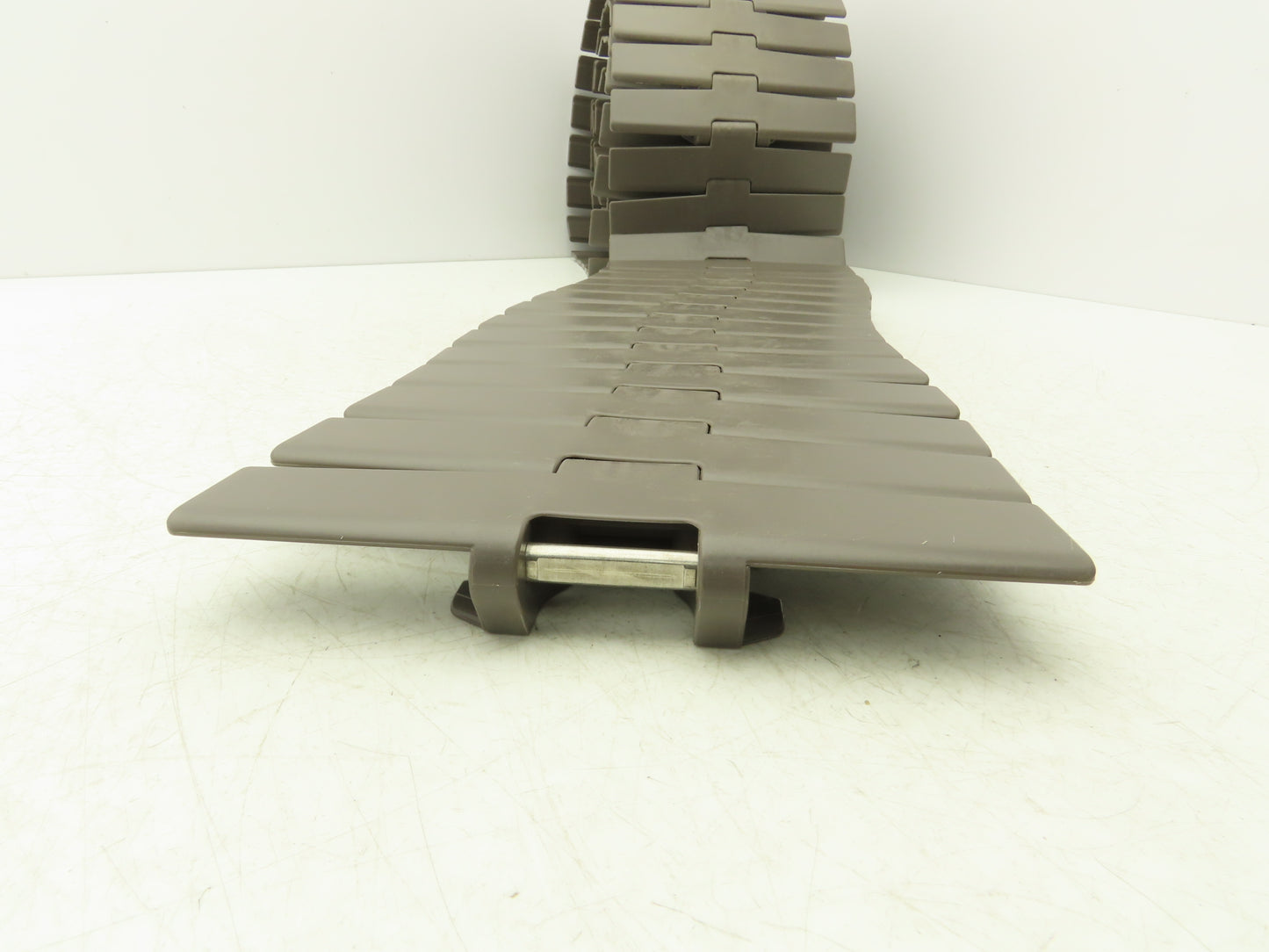 Regina FliteTop 882T TableTop Conveyor Chain 7.5"x 10' Side-Flexing Brown