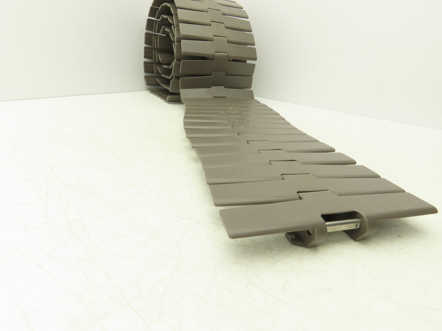 Regina FliteTop 882T TableTop Conveyor Chain 7.5"x 10' Side-Flexing Brown