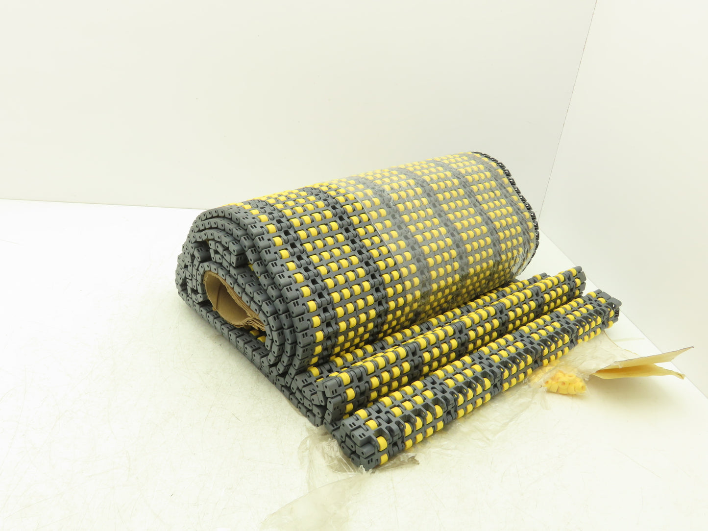 Intralox 1000 Series HDR Insert Roller Top Plastic Conveyor Belt Chain 18"x 10'L