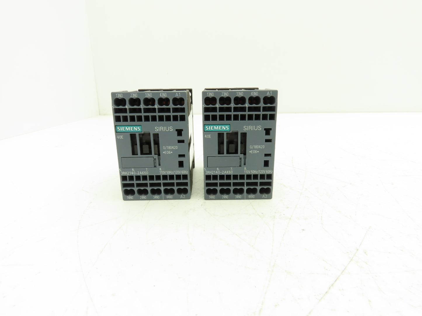Siemens 3RH2140-2AK60 SIRIUS Contactor Relay 4NO 120VAC Size S00 Lot of 2
