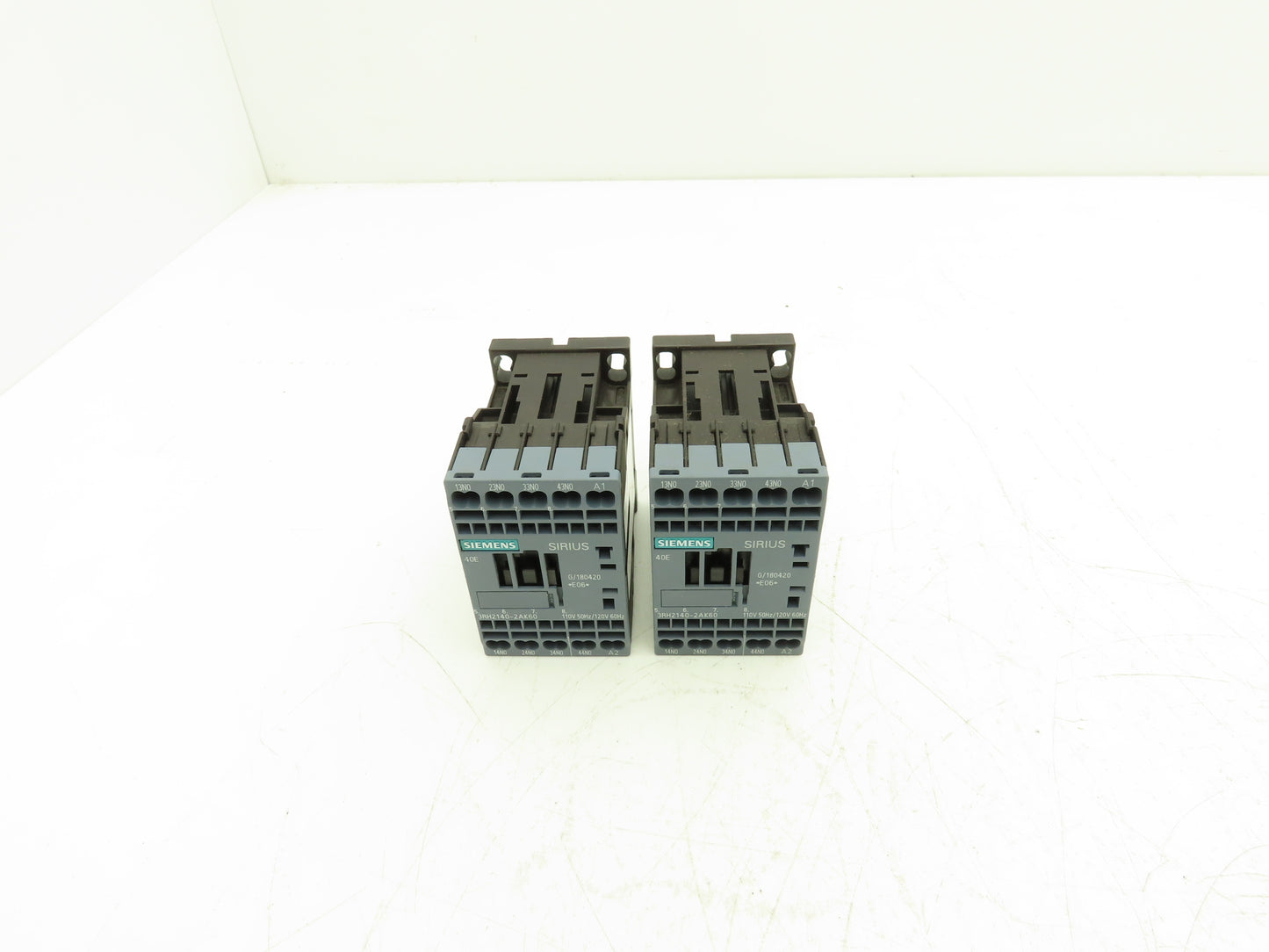 Siemens 3RH2140-2AK60 SIRIUS Contactor Relay 4NO 120VAC Size S00 Lot of 2