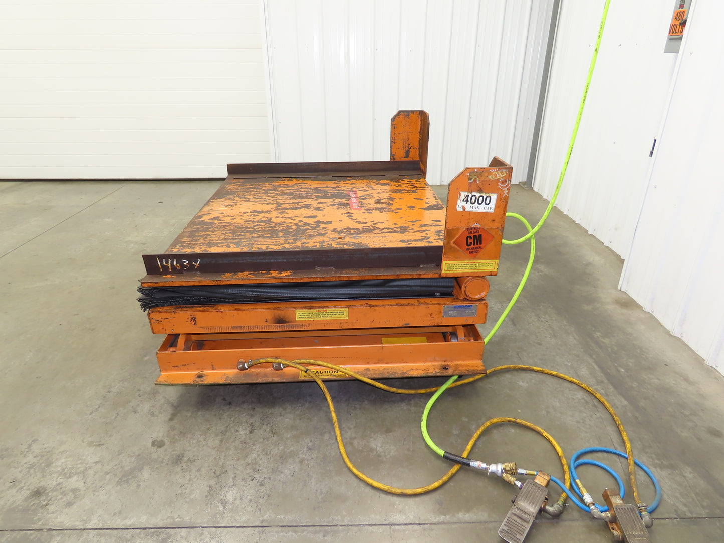 Airfloat Pneumatic Lift Tilt Table Tote Tipper 4000lbs 30° Degree 60x48" Top