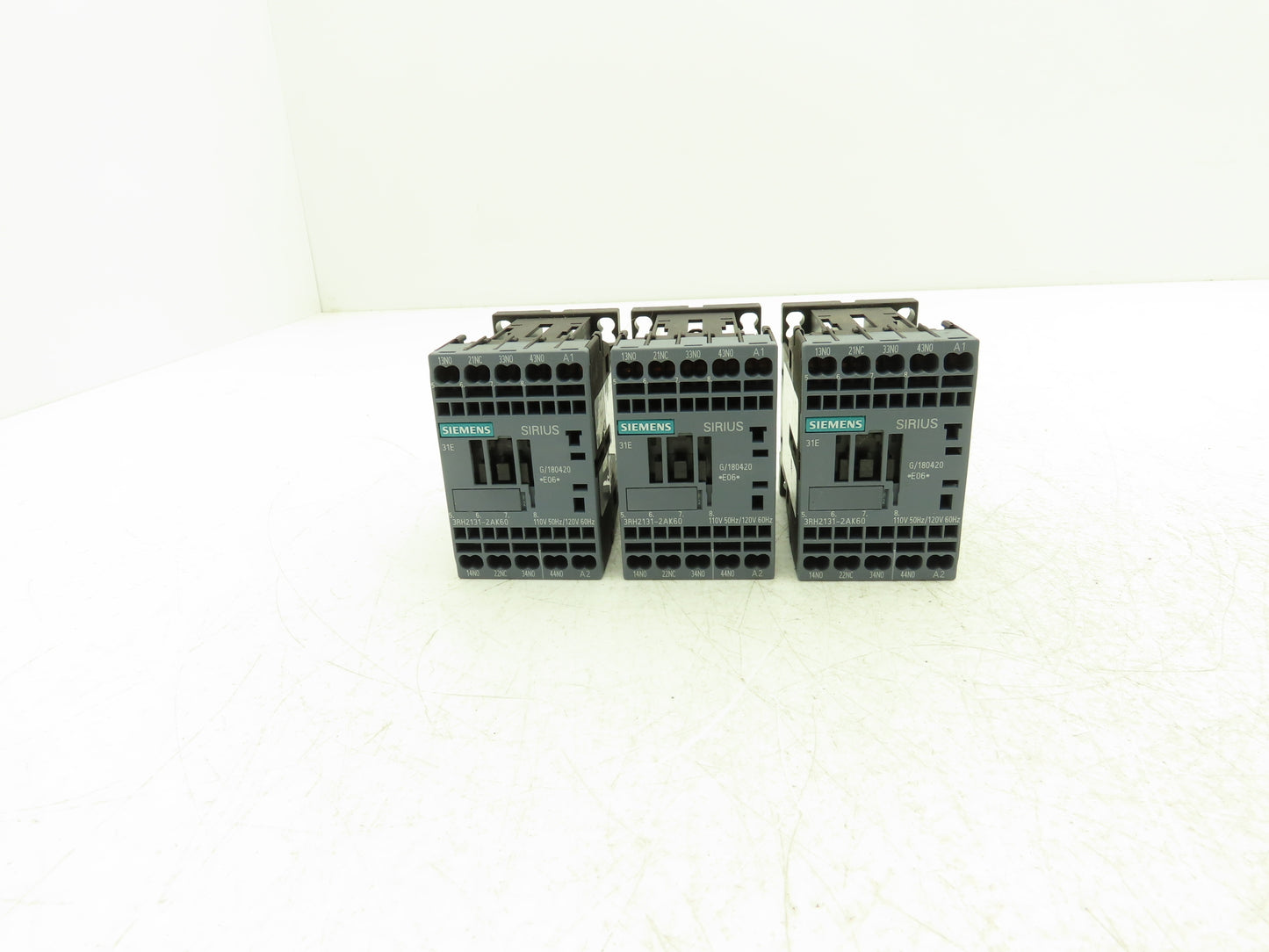Siemens 3RH2131-2AK60 SIRIUS Contactor Relay 3NO + 1NC 120VAC Size S00 Lot of 3