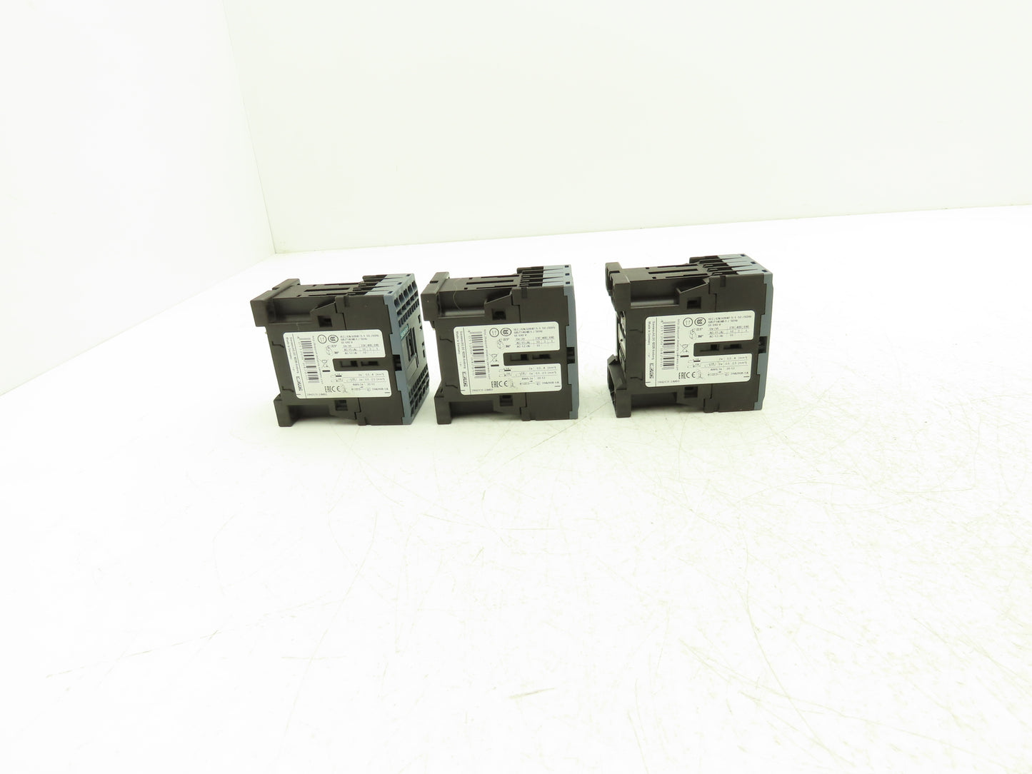 Siemens 3RH2131-2AK60 SIRIUS Contactor Relay 3NO + 1NC 120VAC Size S00 Lot of 3