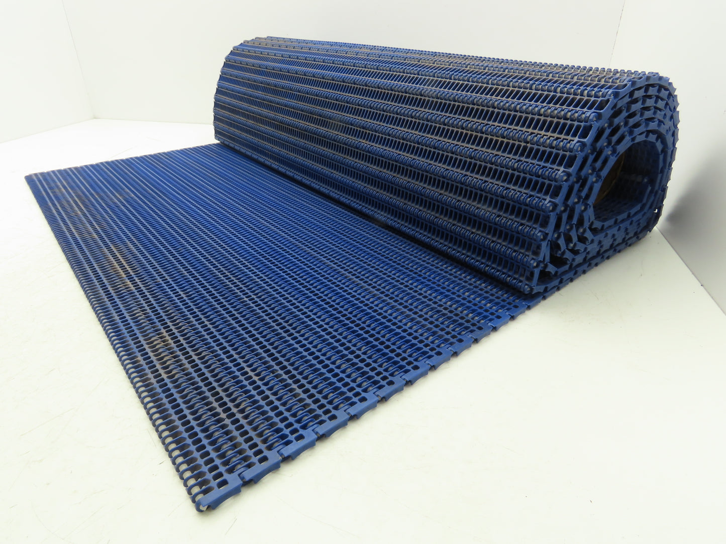 Intralox 900 Series Flush Open Grid Plastic Conveyor Belt 755mm x 12' 5" Blue