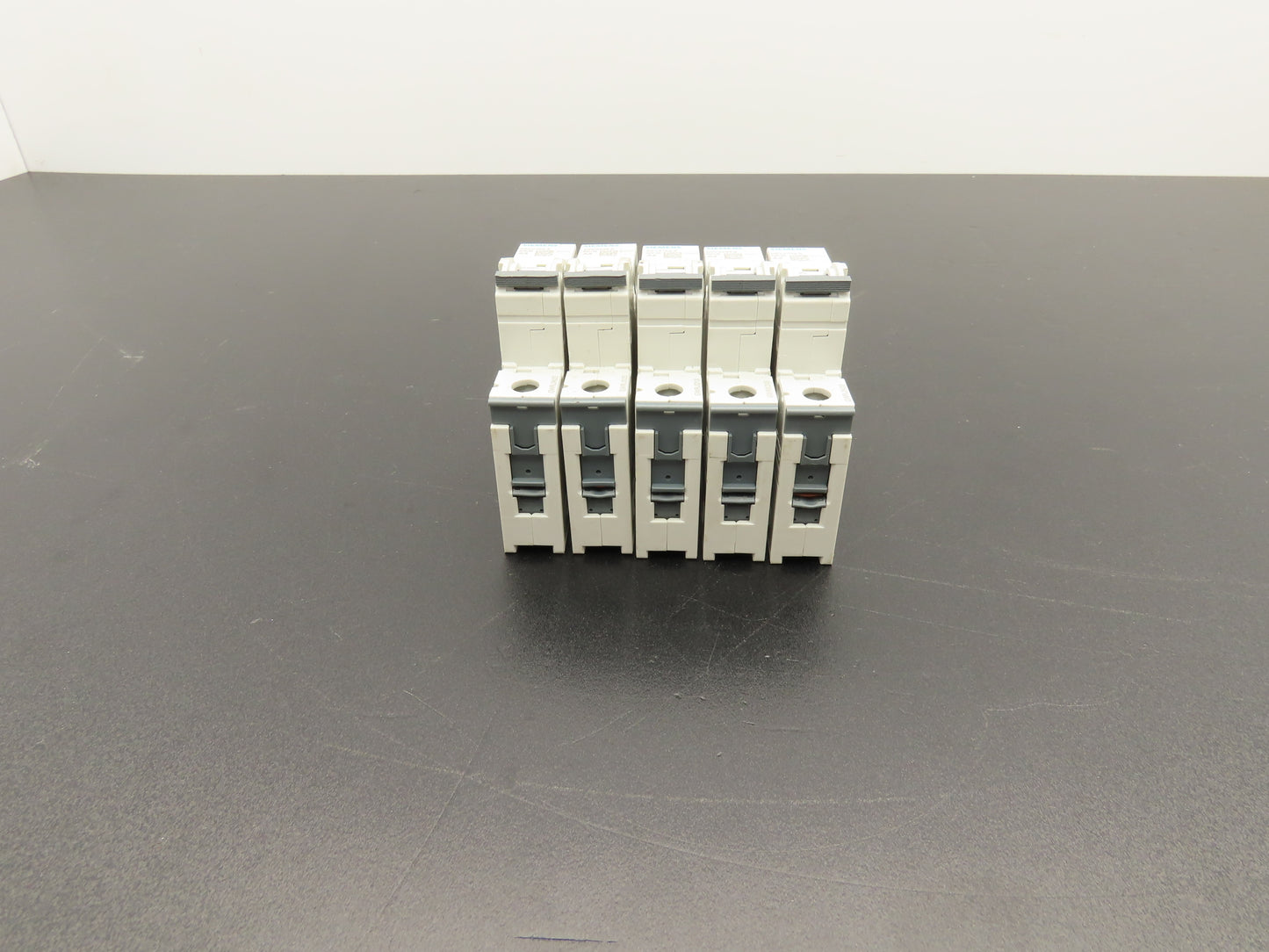 Siemens 5SY4103-5 Sentron Miniature Circuit Breaker 3A 230/400V 1 Pole Lot of 5