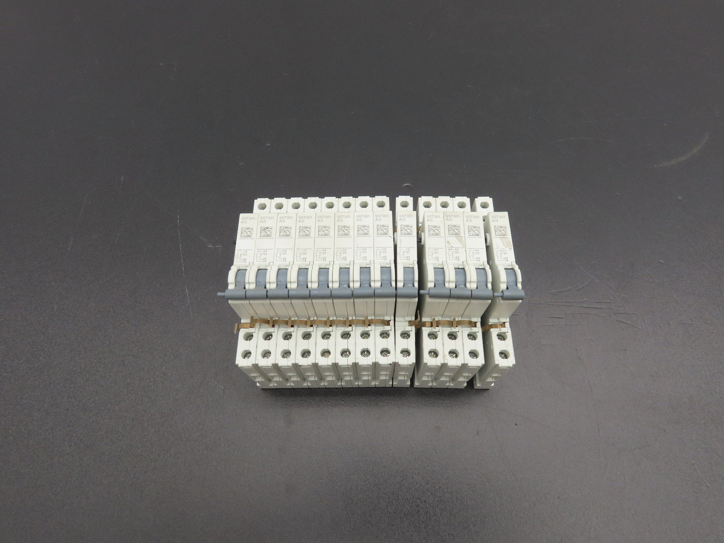 Siemens 5ST3010 Sentron Miniature Circuit Breaker Auxiliary Switch Lot of 13