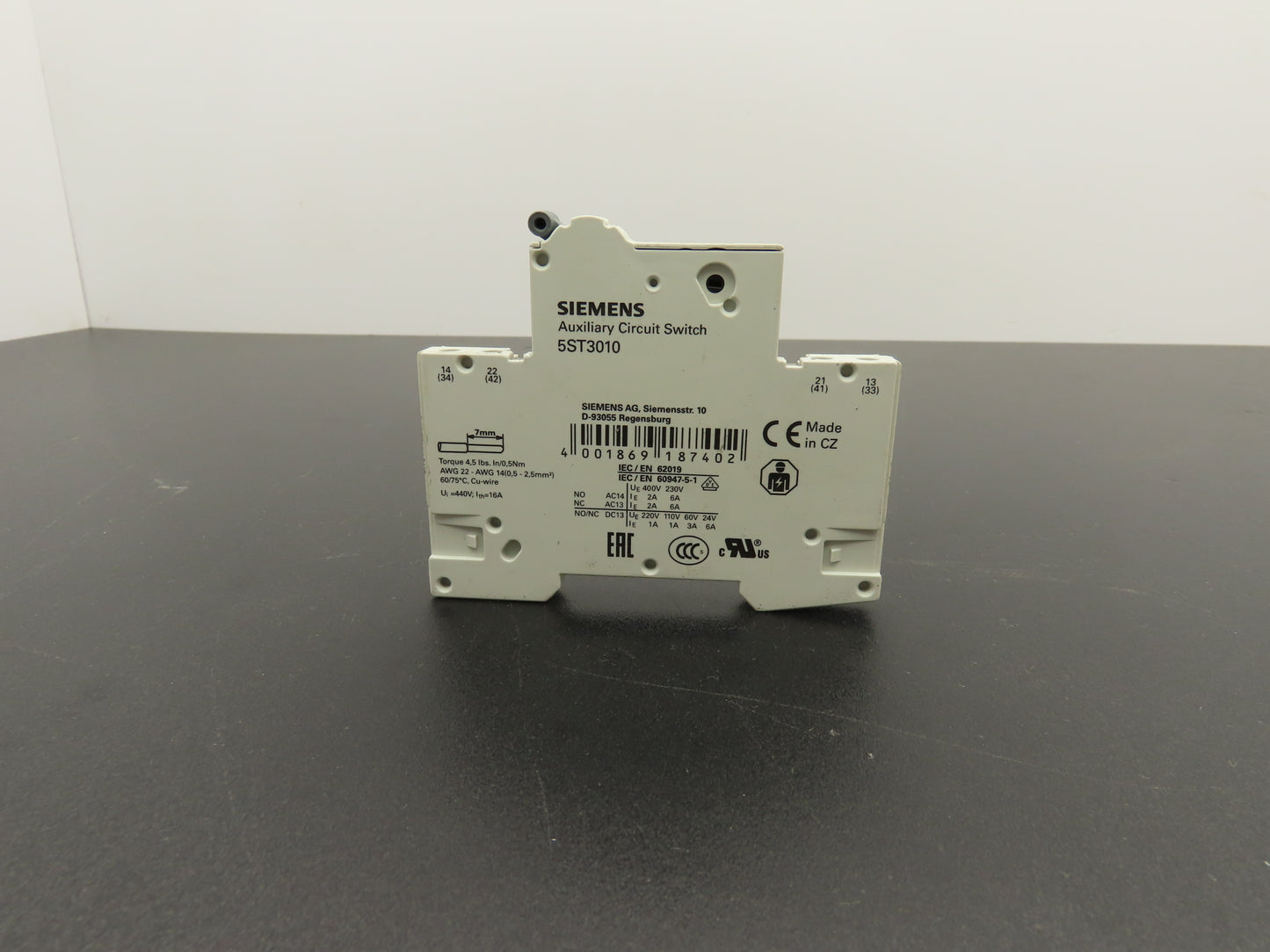 Siemens 5ST3010 Sentron Miniature Circuit Breaker Auxiliary Switch Lot of 13