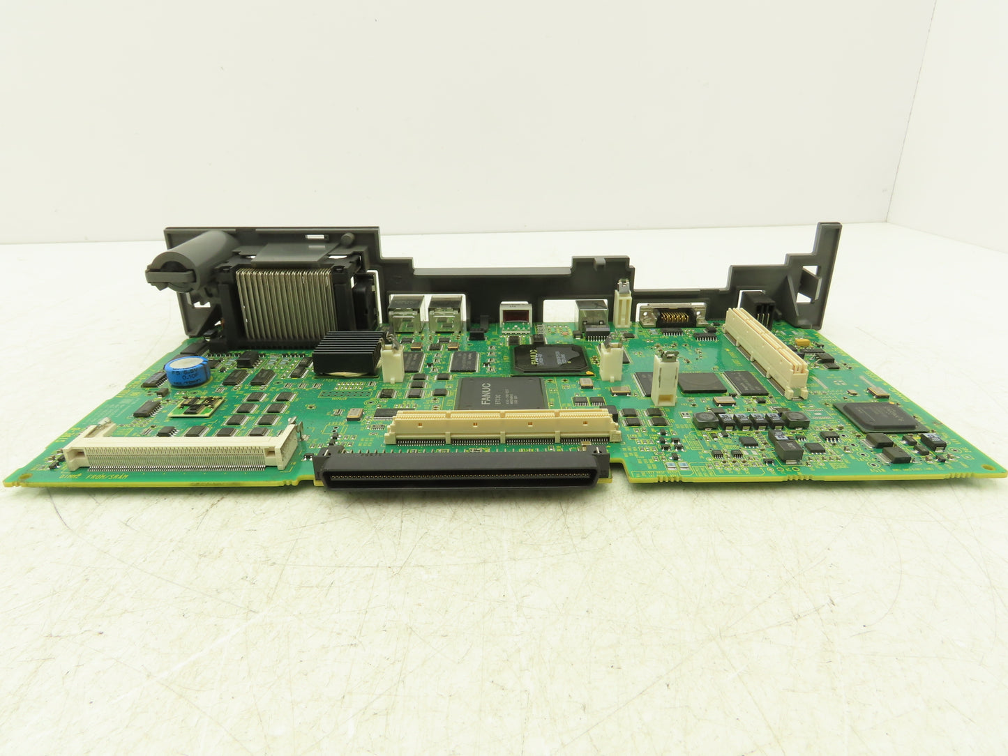 Fanuc A16B-3200-0730/06A Printed Circuit Board PCB Main Control Module Slot Rack