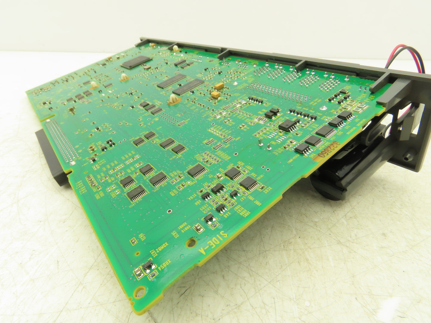 Fanuc A16B-3200-0730/06A Printed Circuit Board PCB Main Control Module Slot Rack