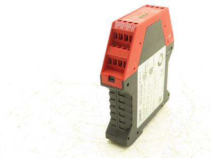 IDEC Corporation HR1S-AF5130B E-Stop Safety Relay Module 24V AC/DC Lot of 2