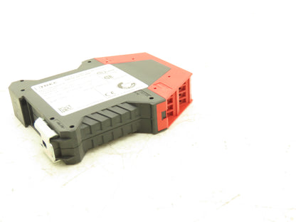 IDEC Corporation HR1S-AF5130B E-Stop Safety Relay Module 24V AC/DC Lot of 2