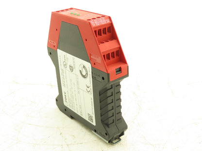 IDEC Corporation HR1S-AF5130B E-Stop Safety Relay Module 24V AC/DC Lot of 2