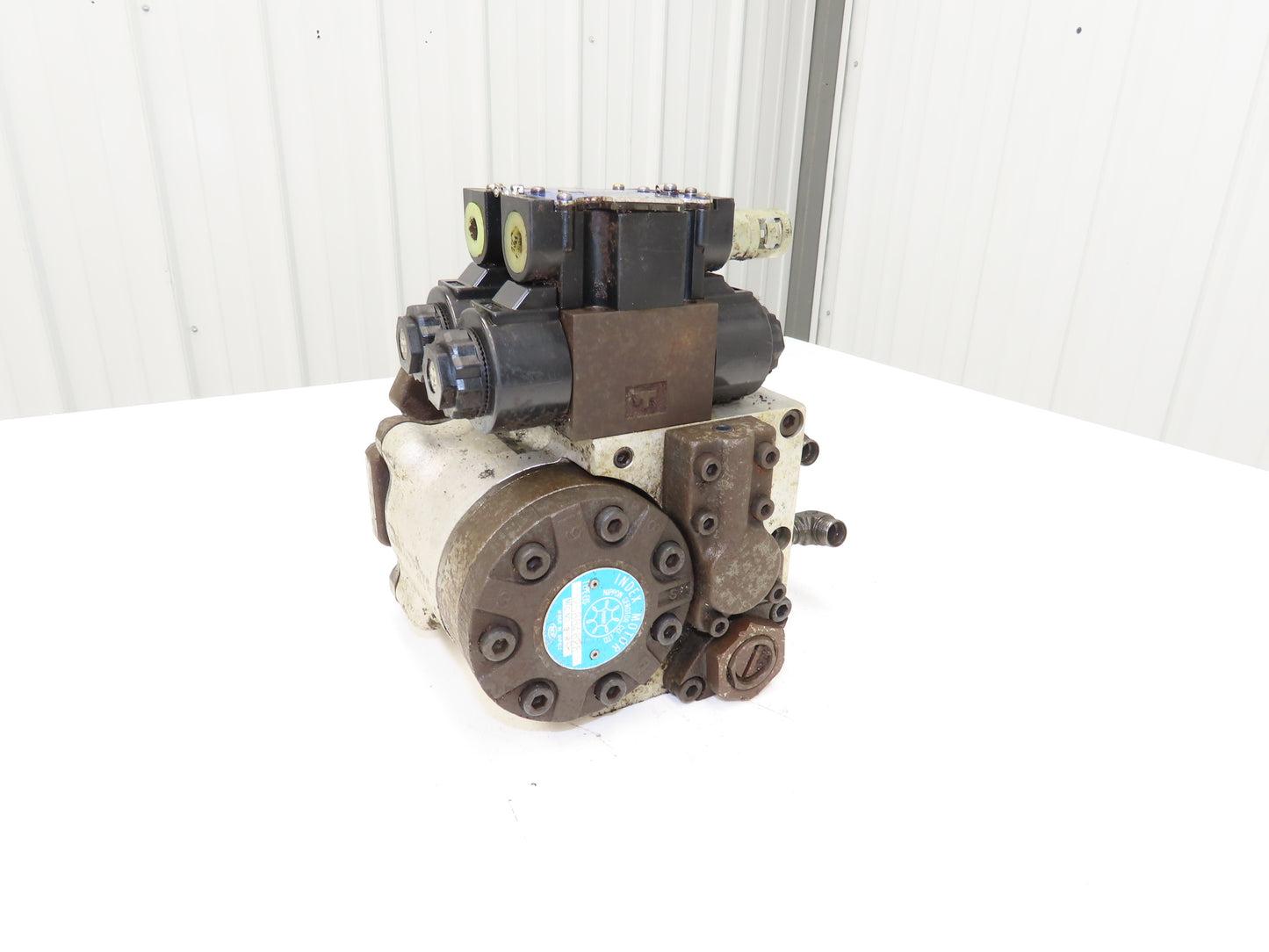 Nippon Gerotor 25604828 Hydraulic Index Motor W Solenoid Control Valves 1" Shaft