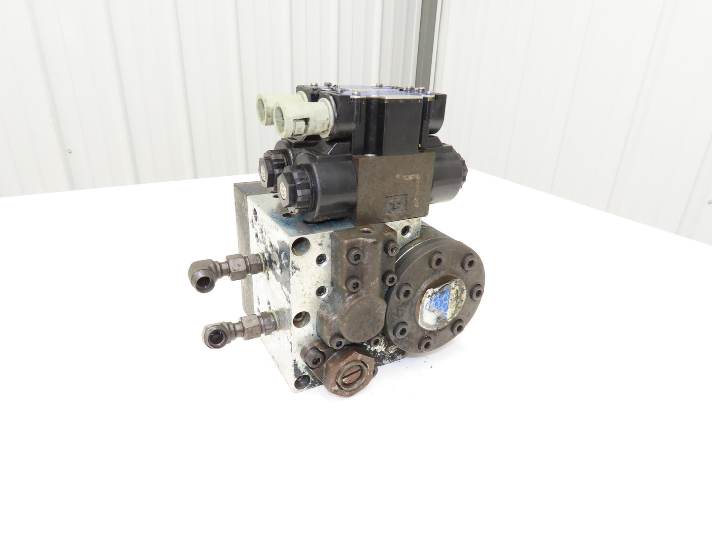 Nippon Gerotor 25604835 Hydraulic Index Motor W Solenoid Control Valves 1" Shaft