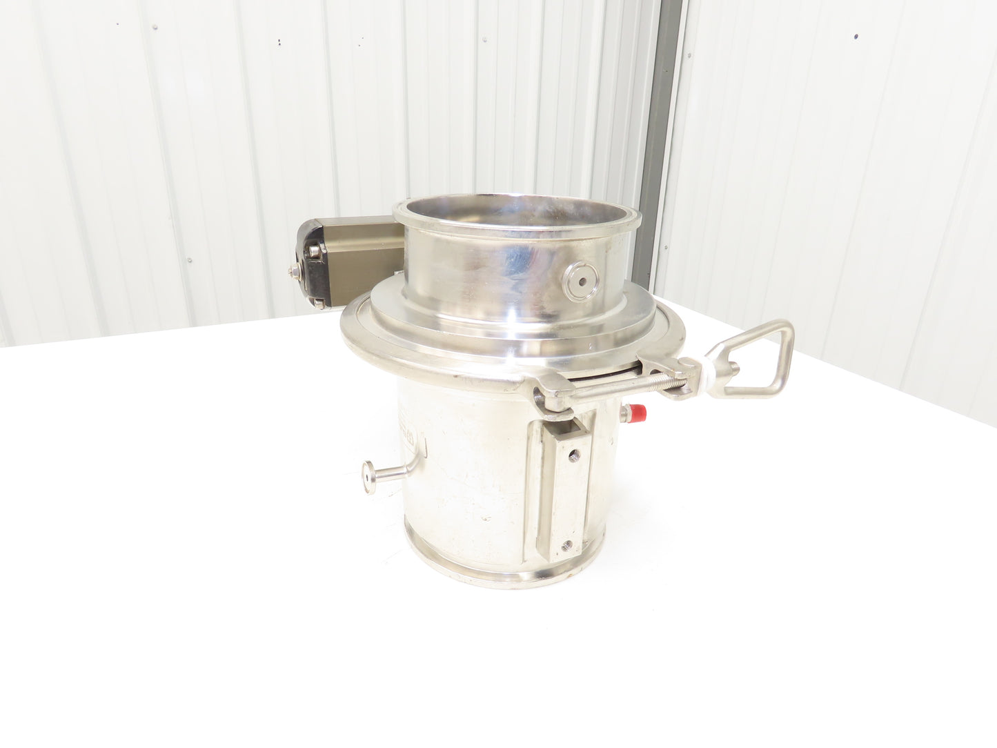 Bulling Metal Works 304-CCS Stainless Butterfly Valve 6" Tri-Clamp w/Actuator