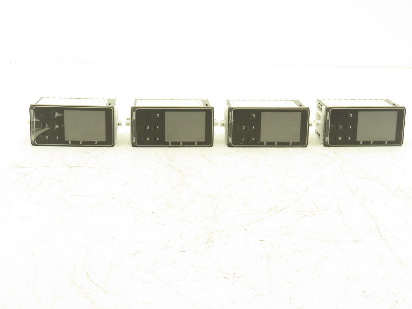 Omron E5EC-QR2ASM-800 Digital Temperature Controller 250VAC Ver 2.1 Lot of 4