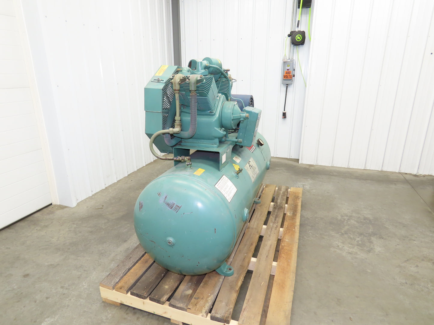 Champion HR10-12 Piston Air Compressor Pump 33CFM 25Hp 230/460V 3Ph 120G Tank