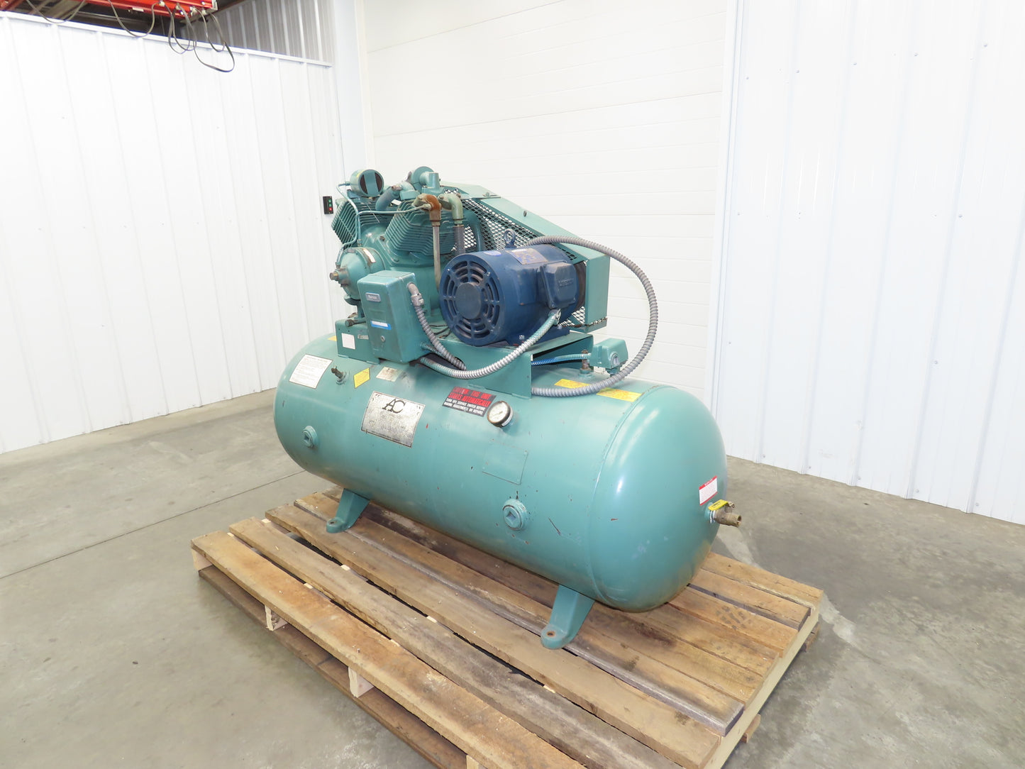 Champion HR10-12 Piston Air Compressor Pump 33CFM 25Hp 230/460V 3Ph 120G Tank