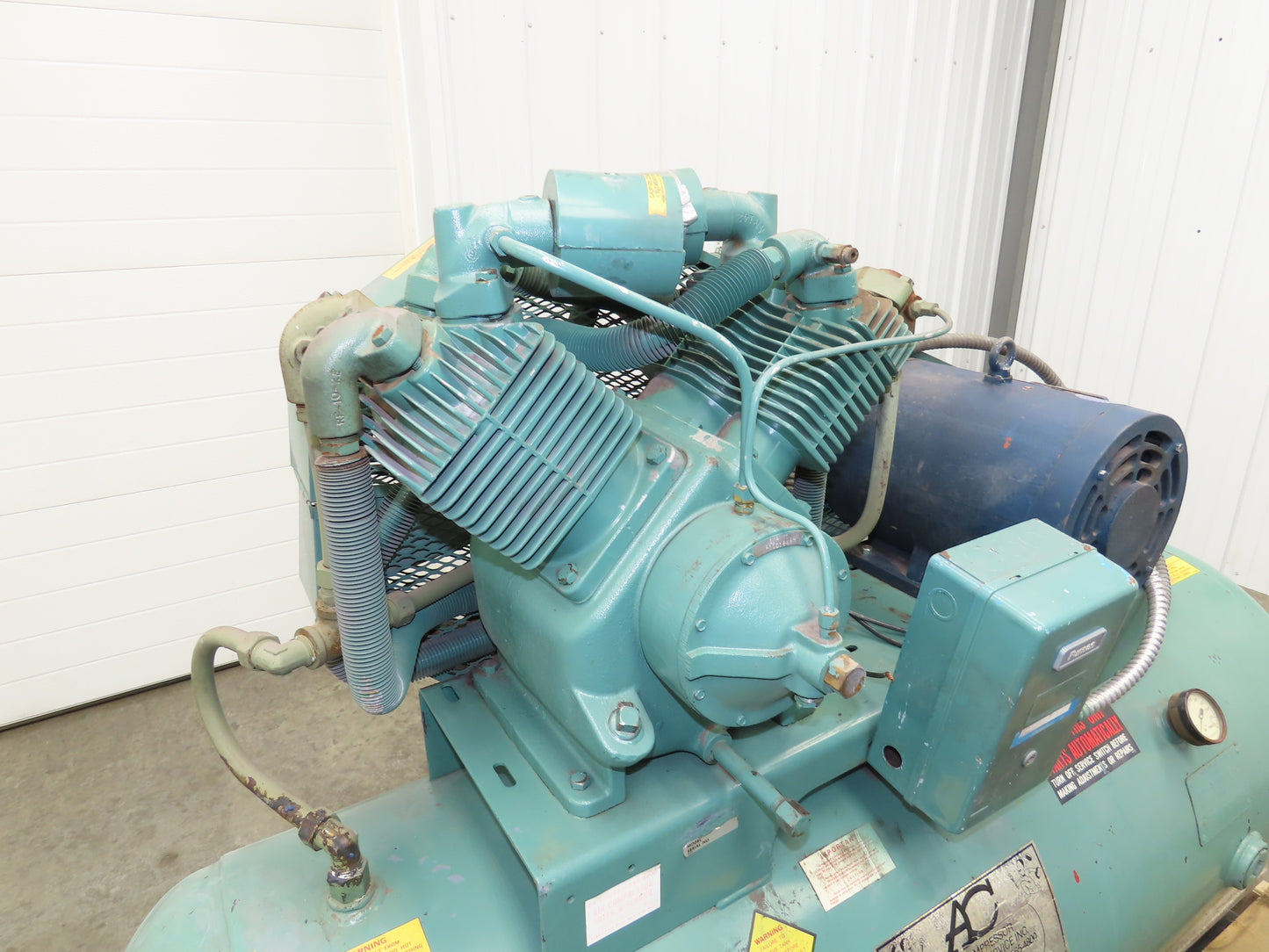 Champion HR10-12 Piston Air Compressor Pump 33CFM 25Hp 230/460V 3Ph 120G Tank