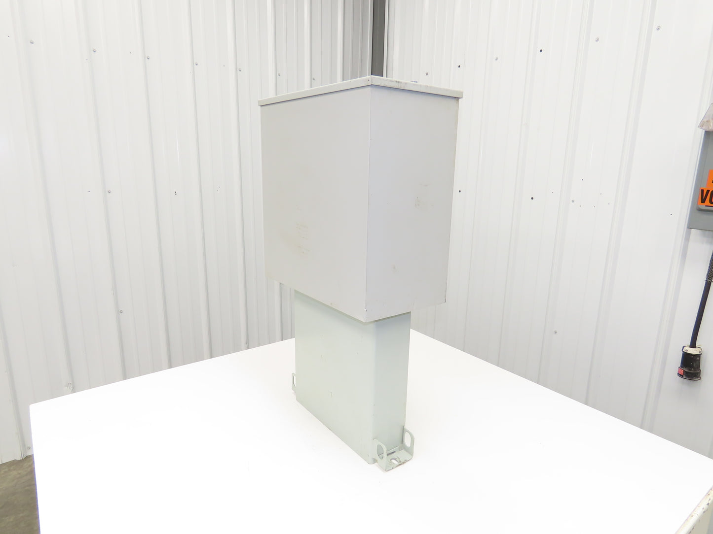 ABB 6002C14A05 75KVAR Waterproof Capacitor Assembly 3Ph Rated 2400V 60Hz