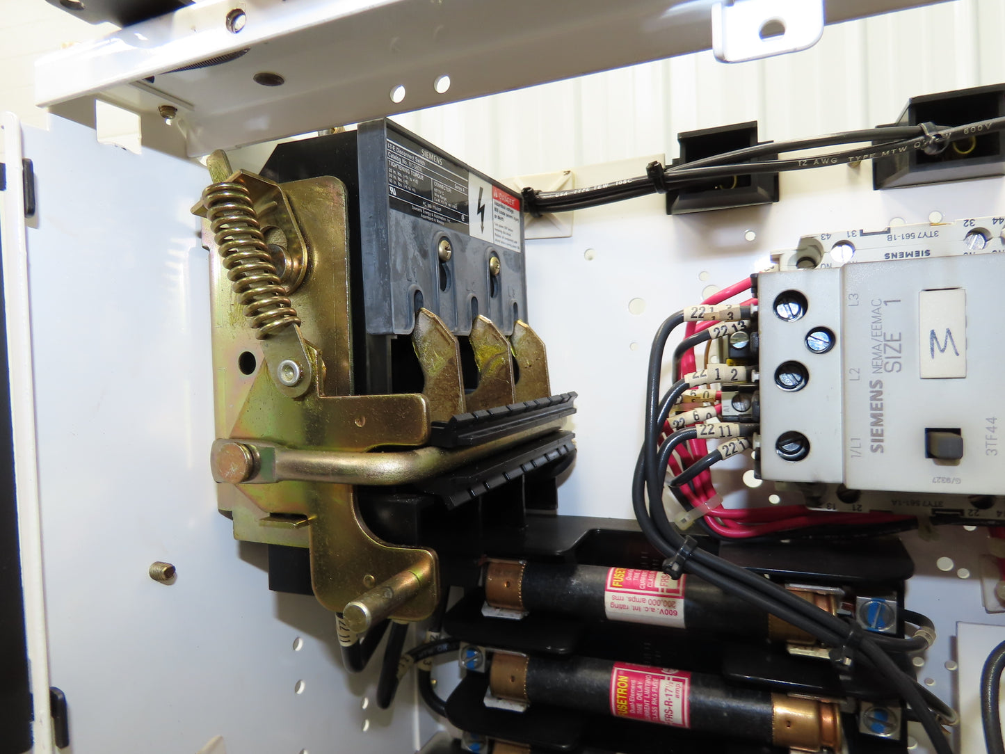 Siemens 32-89258 Combination Bucket Breaker MCC Starter Fused 600VAC 10HP 3Ph