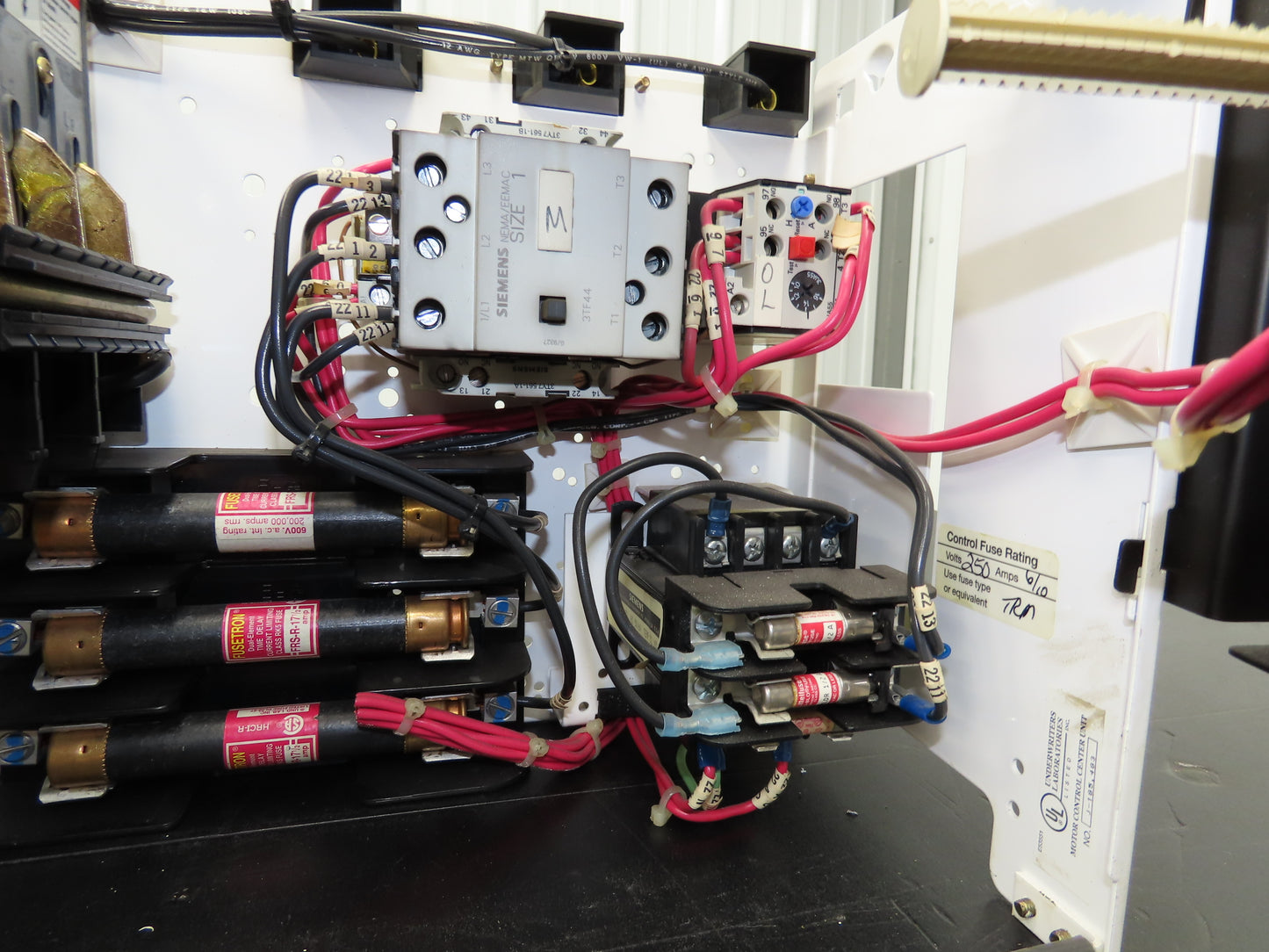 Siemens 32-89258 Combination Bucket Breaker MCC Starter Fused 600VAC 10HP 3Ph