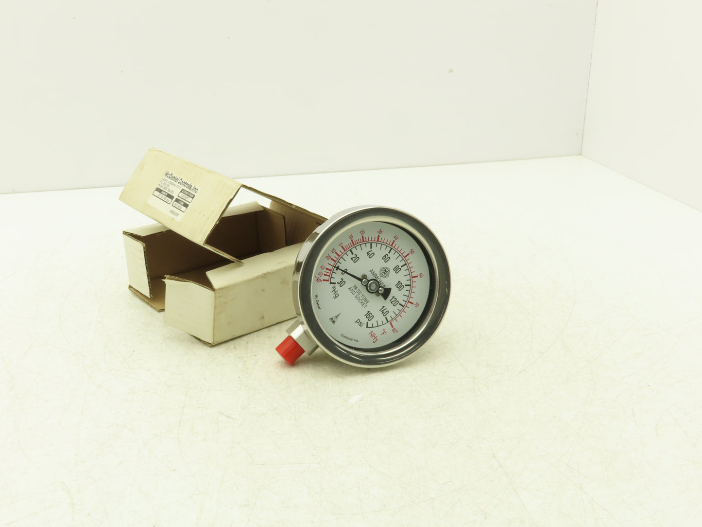 McDaniel Controls AYNH3 Ammonia Pressure Gauge 4" Dial -30"HG 0-160 PSI 1/4" NPT