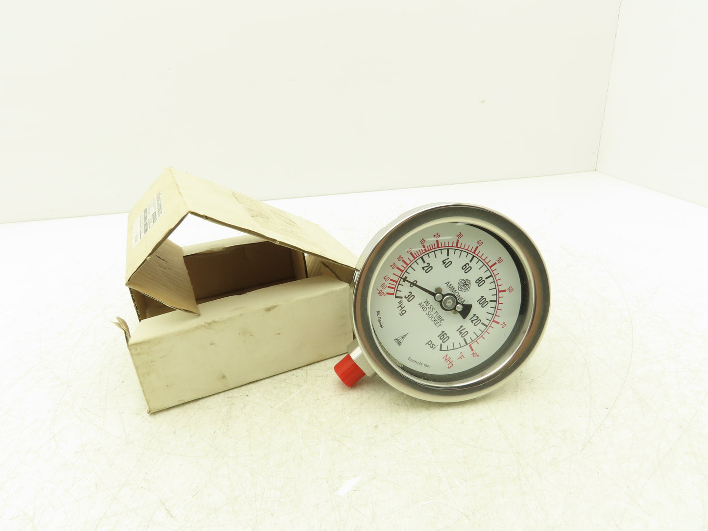 McDaniel Controls AYNH3 Ammonia Pressure Gauge 4" Dial -30"HG 0-160 PSI 1/4" NPT