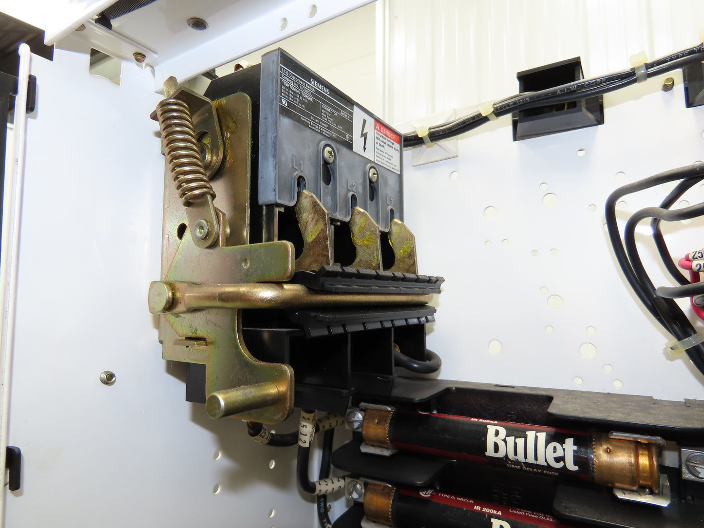 Siemens J-185 Combination Bucket Breaker MCC Starter Fused 600VAC 10HP 3Ph