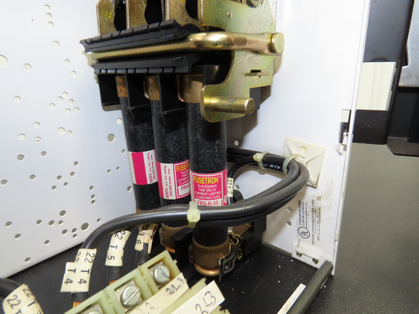 Siemens 30-89258 Bucket MCC Fused Motor Disconnect With 600V 50A Fuses