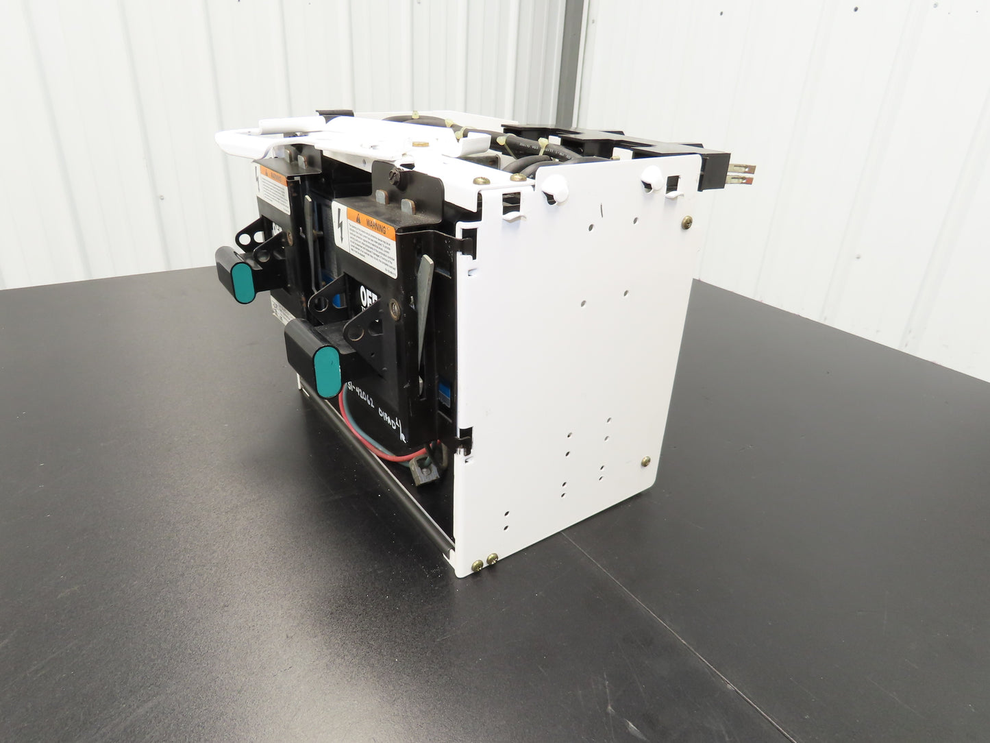 Siemens 51-42062 Bucket Two Breaker MCC 400/600VAC 15/30A 3 Pole 3Ph *Read