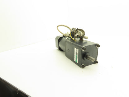 Oriental Motor CB1560R-802 Clutch & Brake Motor  25:1 Gear Head Reducer Lot of 2