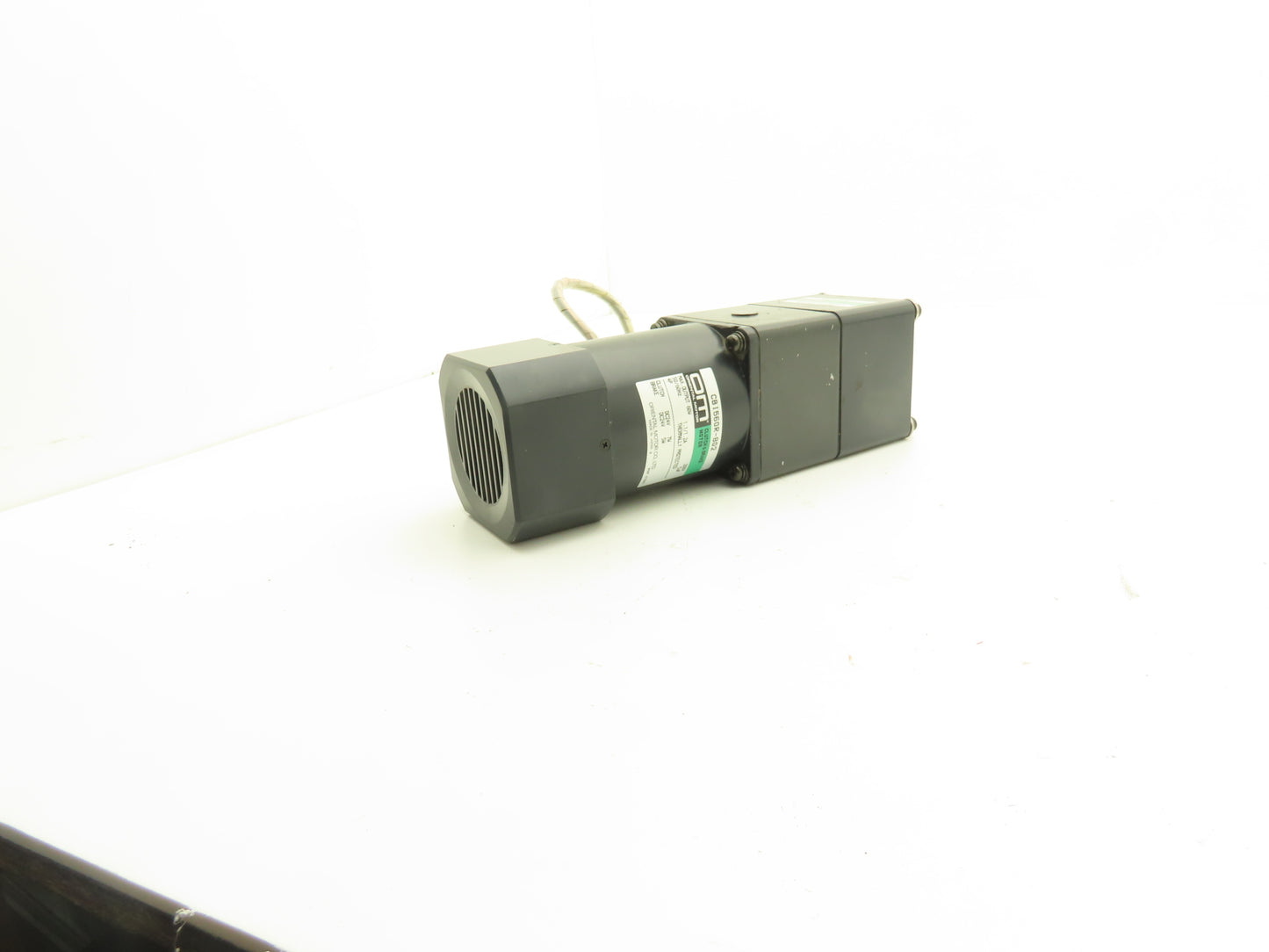 Oriental Motor CB1560R-802 Clutch & Brake Motor  25:1 Gear Head Reducer Lot of 2