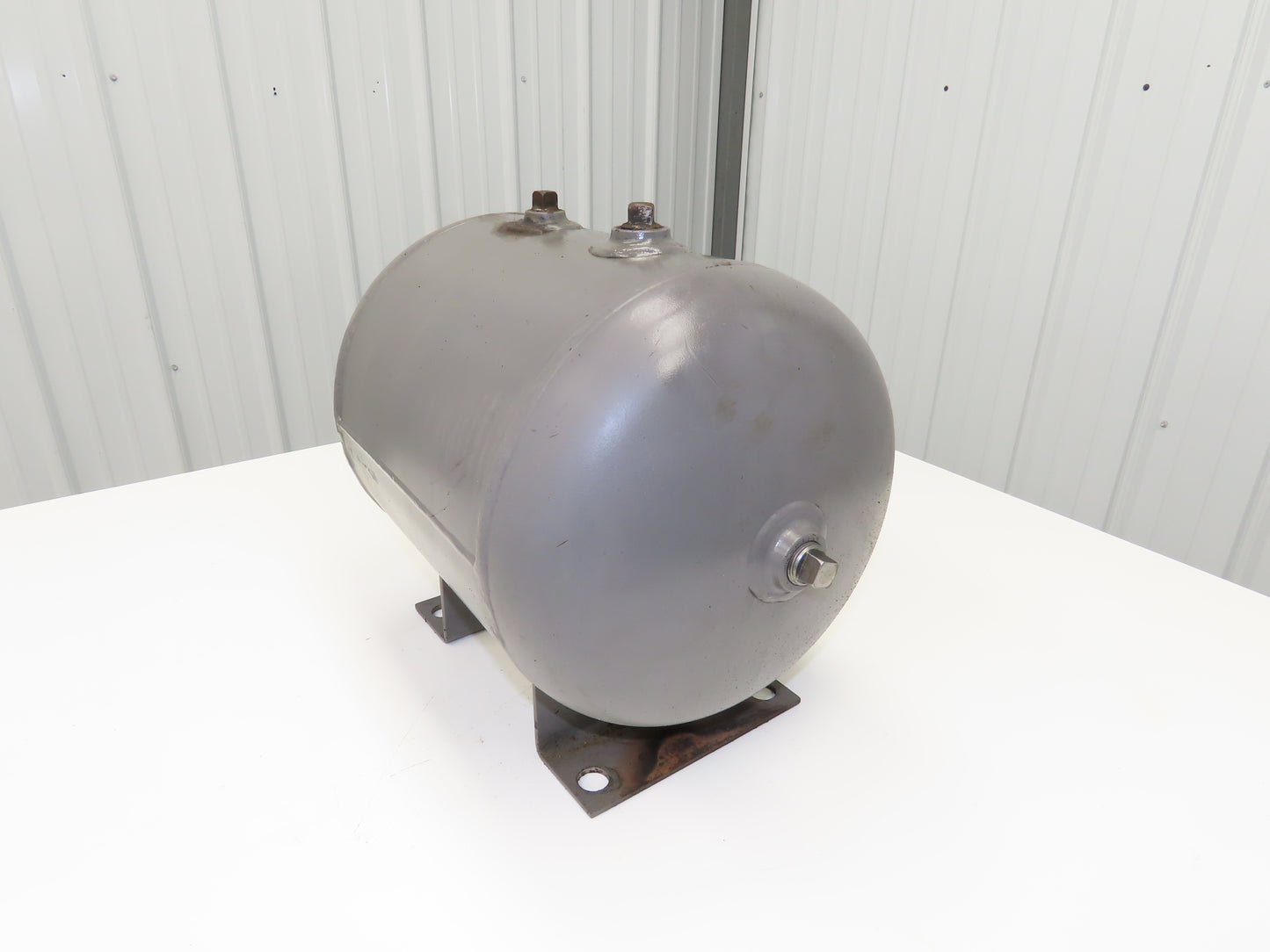 Brunner MDMT-20 Horizontal Compressed Air Tank Receiver 10 Gal 200 PSI 12"x 18"L