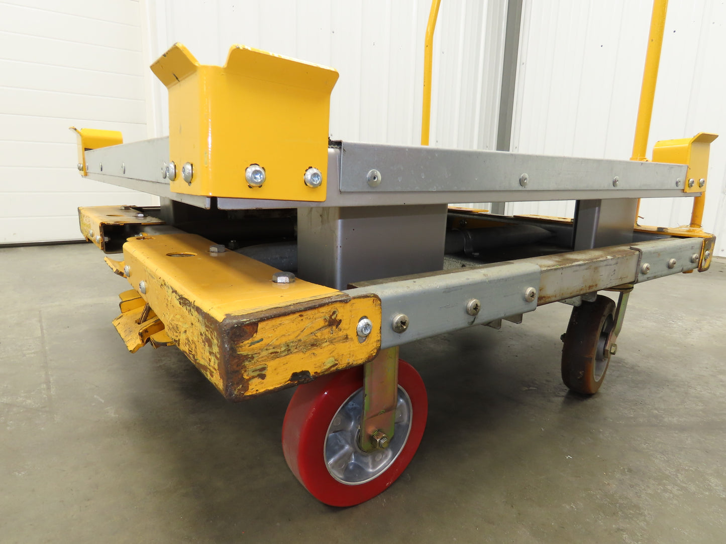Scharine Hercu-Hauler 2000lbs 37.75x37.75" Platform 18" Deck Height Tow Cart