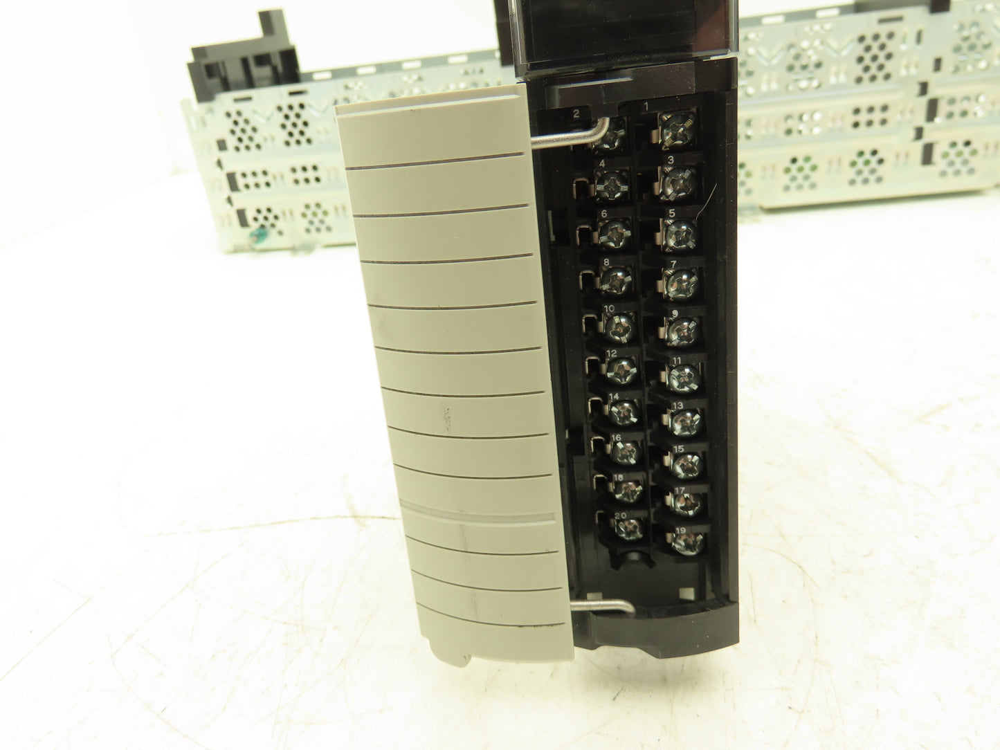 Allen Bradley 1756-A17 ControlLogix Series B 17-Slot Chassis w/ 3 Input Modules